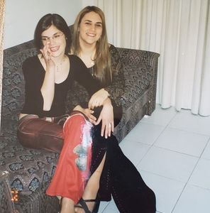 Meet your Posher, Nury